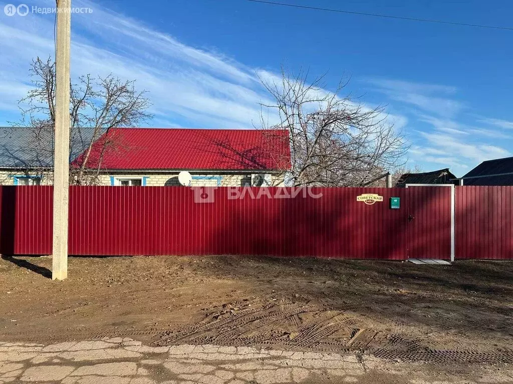 Дом в Зоркинское муниципальное образование, село Михайловка, Советская ... - Фото 1