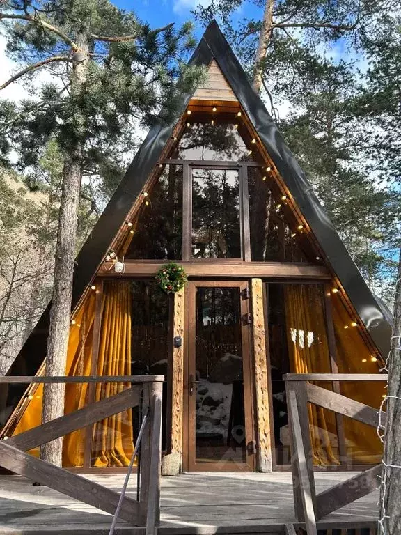 Дом в Кабардино-Балкария, Эльбрусский район, с. Терскол ул. ... - Фото 0