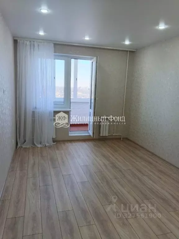 1-к кв. Курская область, Курск просп. Вячеслава Клыкова, 54 (37.5 м) - Фото 1