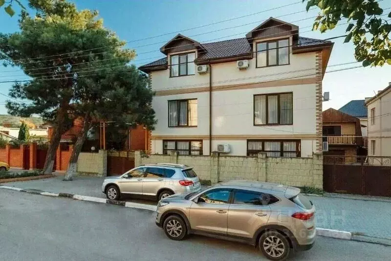 Дом в Краснодарский край, Геленджик ул. Халтурина, 22 (70 м) - Фото 0
