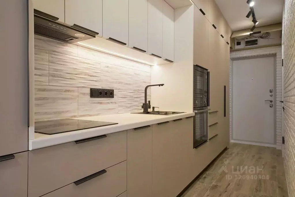 1-к кв. Краснодарский край, Сочи Бытха мкр, ул. Ясногорская, 16/6к1 ... - Фото 0