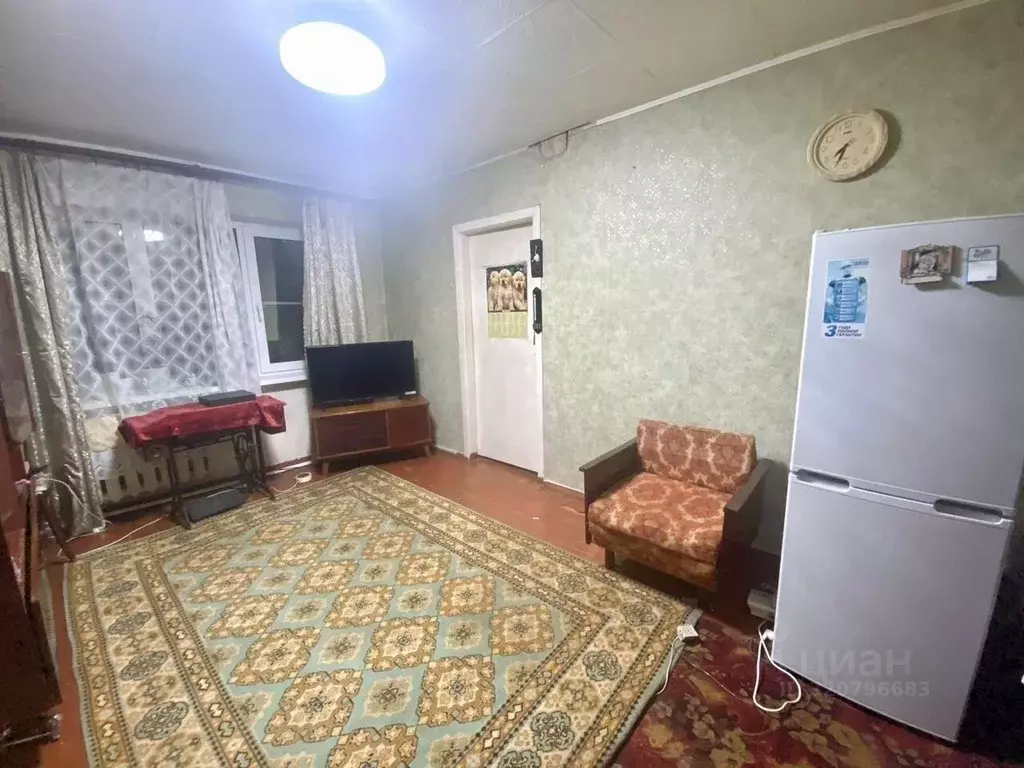 2-к кв. Ленинградская область, Тихвин 1-й мкр, 19 (44.0 м) - Фото 0
