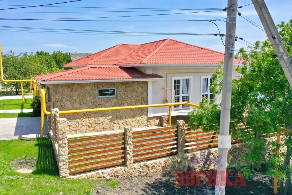 Дом в Краснодарский край, Крымск пер. 1-й Хрустальный, 2 (100 м) - Фото 2