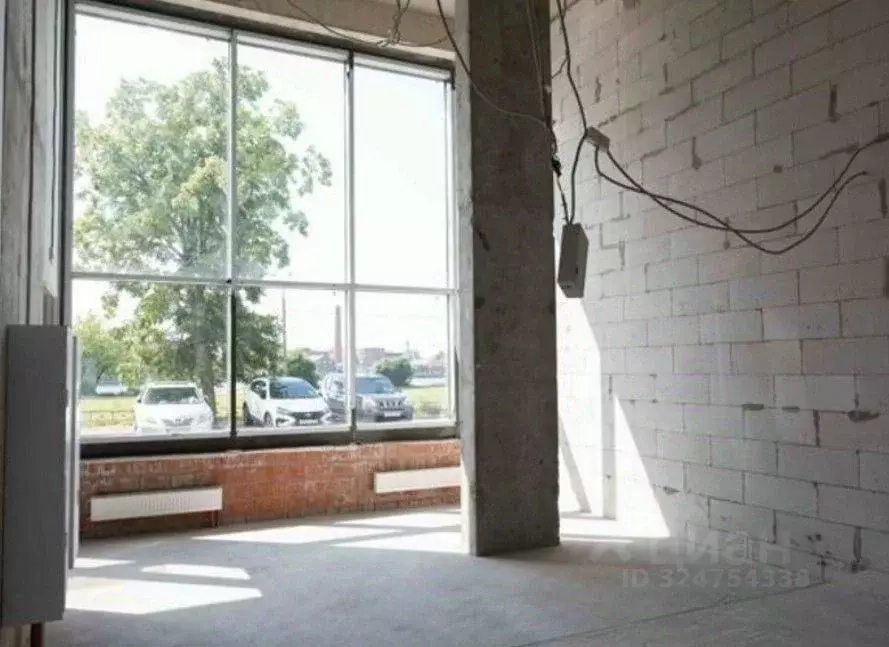 Торговая площадь в Санкт-Петербург Октябрьская наб., 44 (204 м) - Фото 1