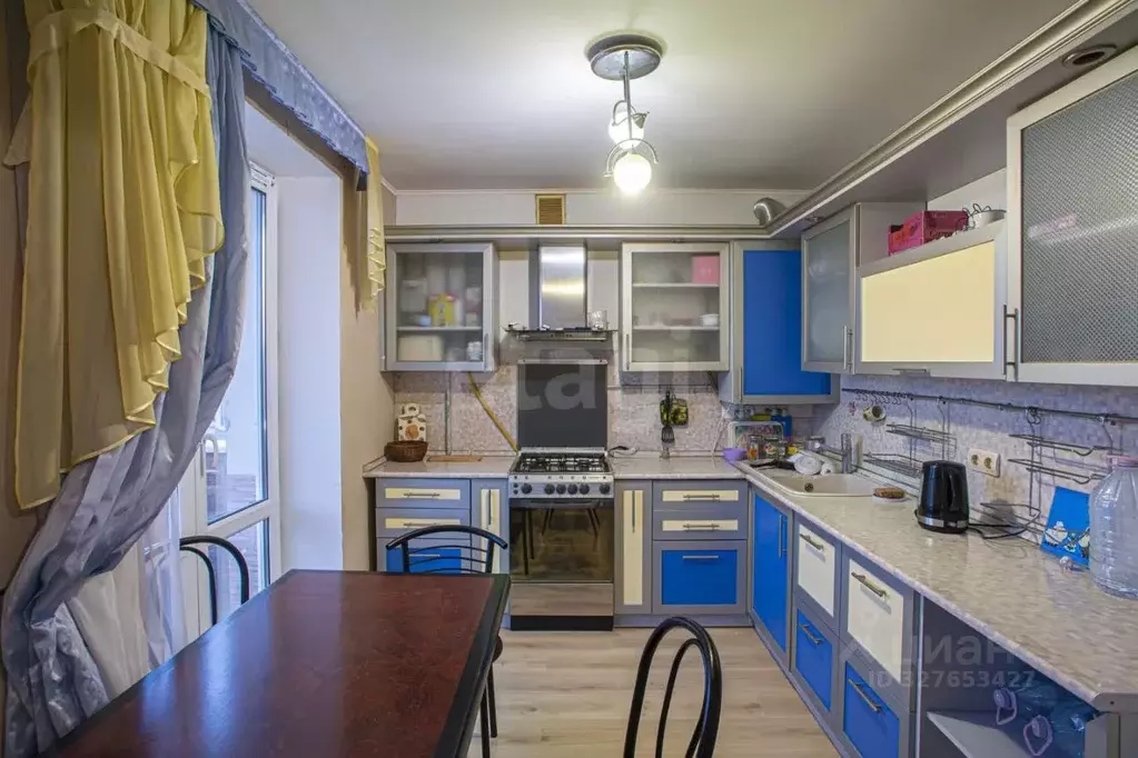 3-к кв. Севастополь ул. Генерала Хрюкина, 22 (69.8 м) - Фото 1