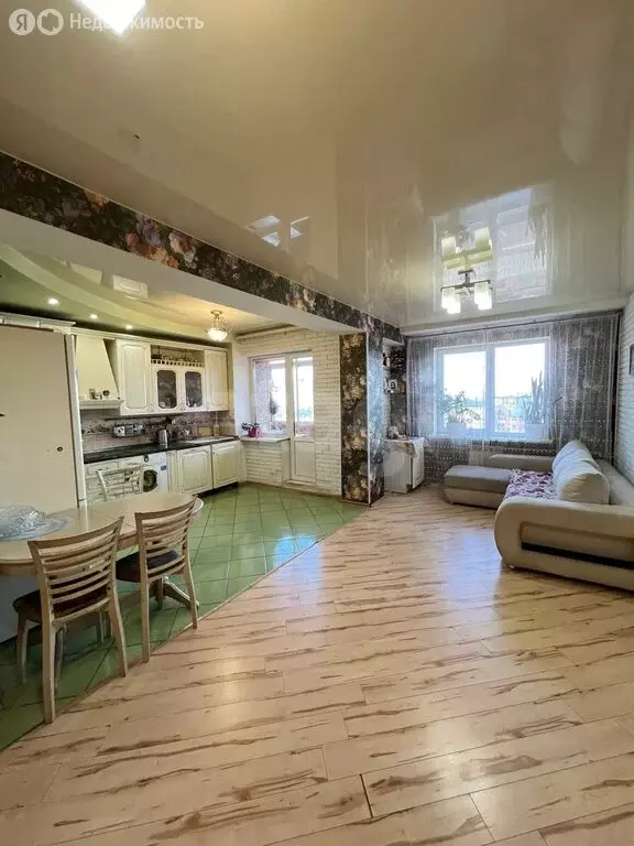 3-комнатная квартира: Иркутск, микрорайон Крылатый, 21 (78 м) - Фото 1