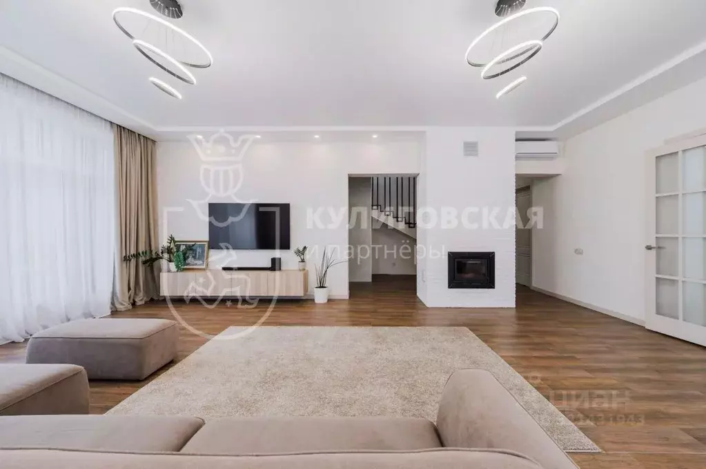 Коттедж в Свердловская область, Екатеринбург ул. Апрельская, 46 (269 ... - Фото 2