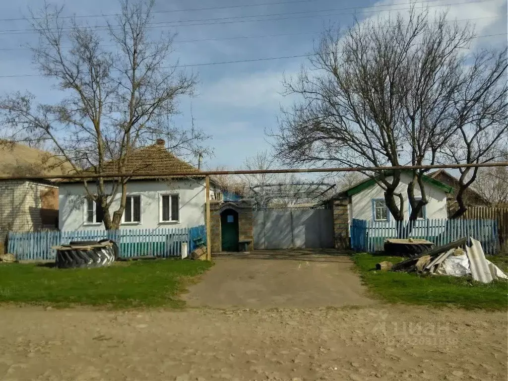 Дом в Ставропольский край, Туркменский муниципальный округ, с. ... - Фото 0