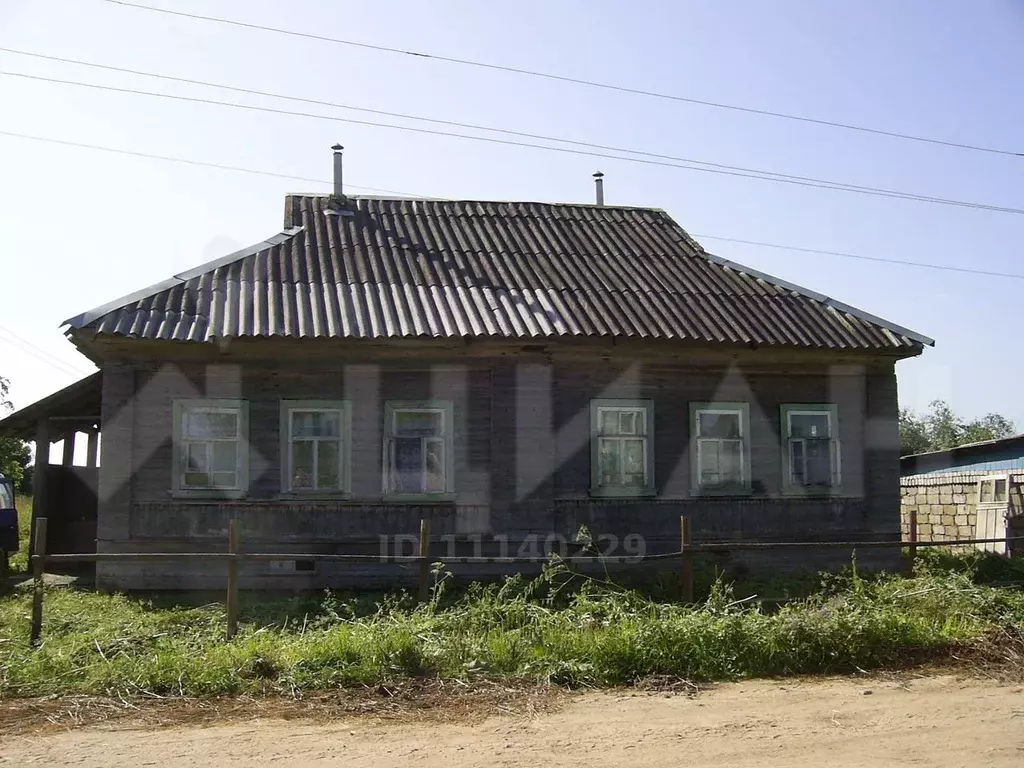 Дом в Тверская область, Кувшиновский район, д. Боброво (180.0 м) - Фото 0