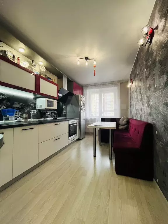 2-к. квартира, 51 м, 1/10 эт. - Фото 1