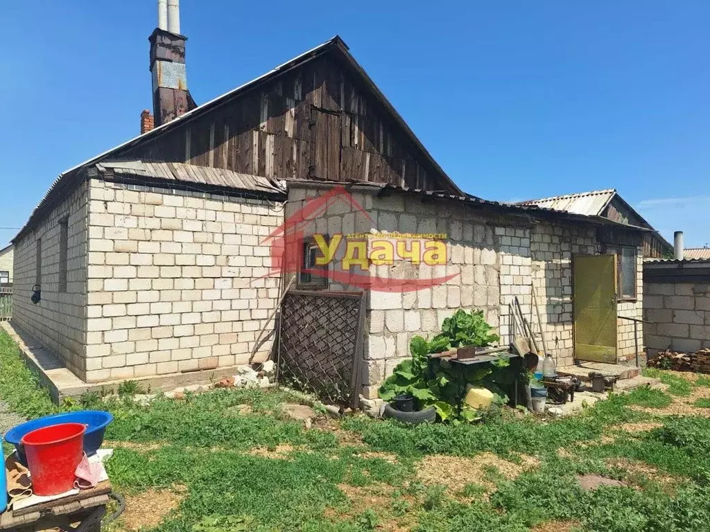 Дом в Оренбургская область, Орск пос. Первомайский, ул. Нахимова, 14 ... - Фото 1