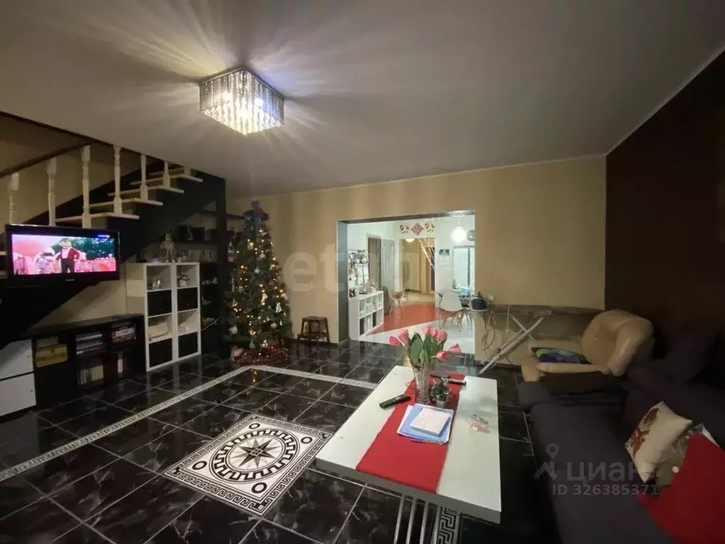 Дом в Ямало-Ненецкий АО, Салехард Солнечный мкр, 58/2 (406 м) - Фото 1