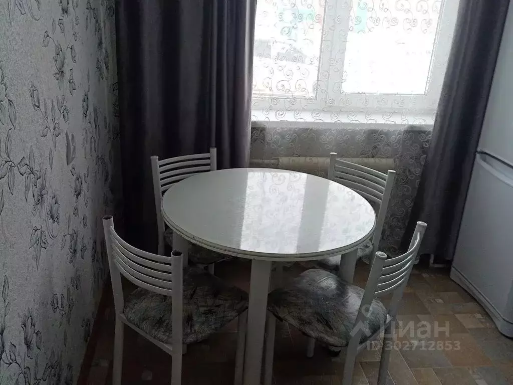 1-к кв. Иркутская область, Усолье-Сибирское ул. Розы Люксембург, 4 ... - Фото 2