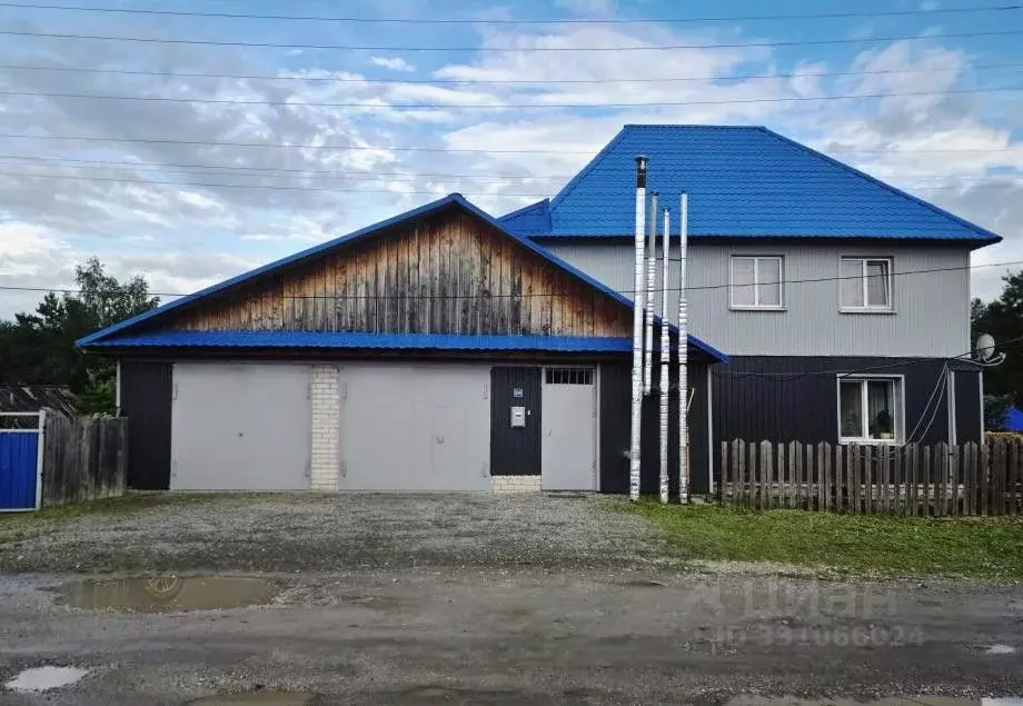 Дом в Пермский край, Александровск Яйва пгт, Железнодорожная ул., 24 ... - Фото 1