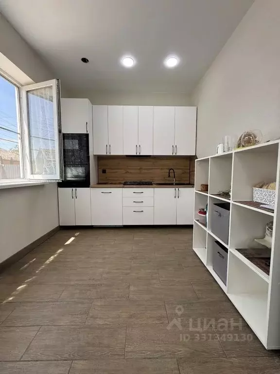 Дом в Краснодарский край, Новокубанск Октябрьская ул. (150 м) - Фото 2