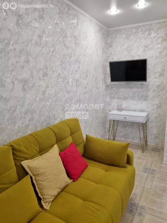 Квартира-студия: Тобольск, 15-й микрорайон, 35 (27.6 м) - Фото 1