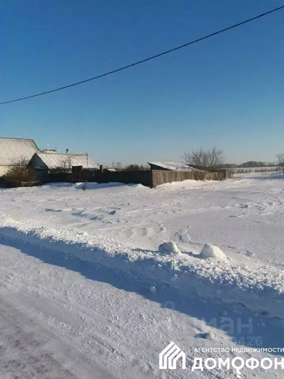 Участок в Омская область, Любинский район, с. Любино-Малороссы ... - Фото 0