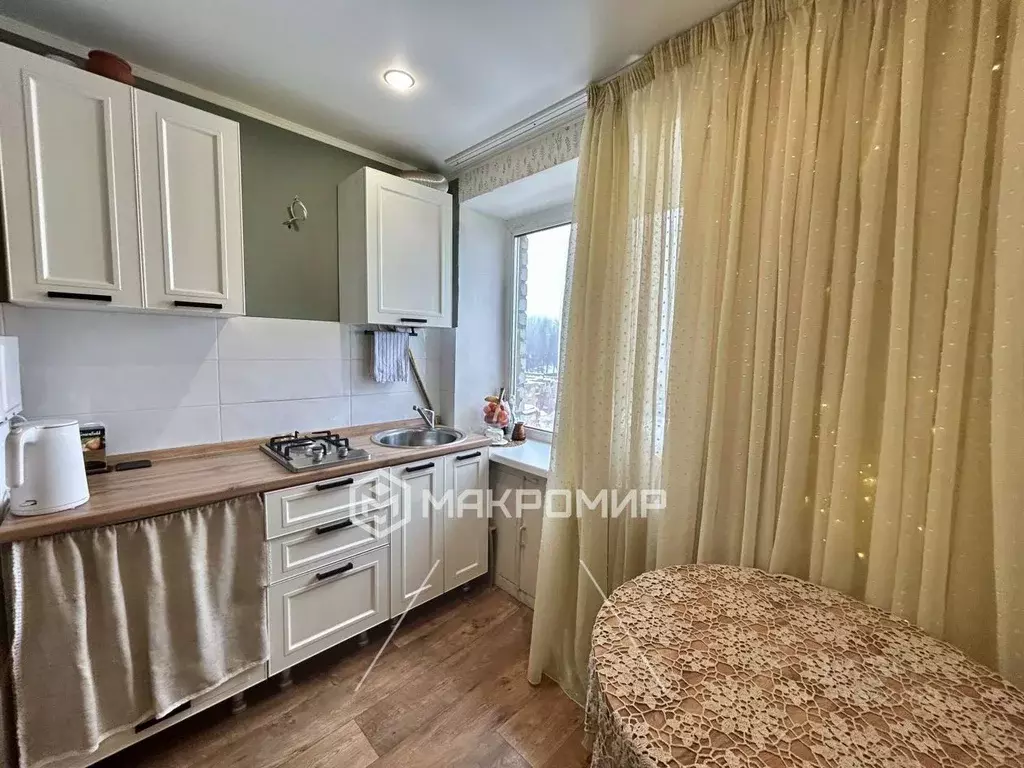 2-к кв. Брянская область, Брянск ул. Луначарского, 12 (43.9 м) - Фото 2