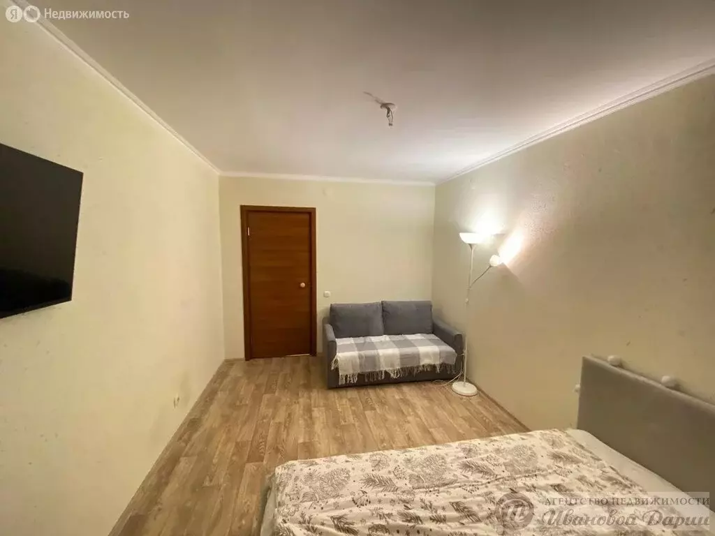 1-комнатная квартира: посёлок городского типа Стройкерамика, улица ... - Фото 2