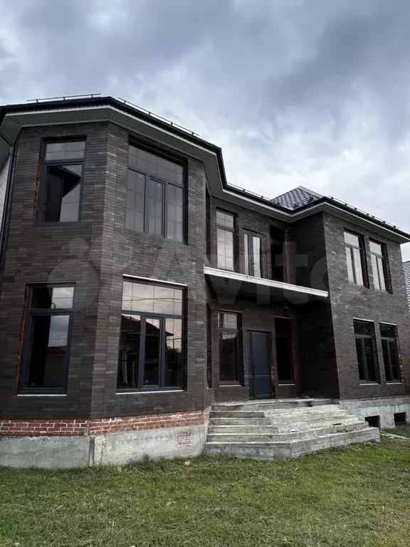 Дом 400 м на участке 8 сот. - Фото 0