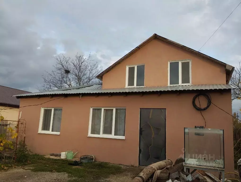 Дом в Крым, Симферопольский район, с. Трудовое ул. Шоссейная, 7 (118 ... - Фото 1