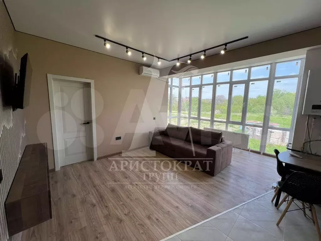 1-к. квартира, 55 м, 3/4 эт. - Фото 1