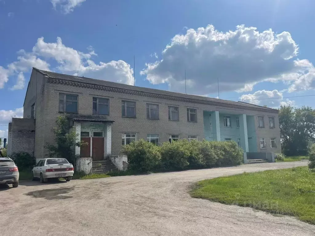 Помещение свободного назначения в Свердловская область, Ирбитский ... - Фото 1