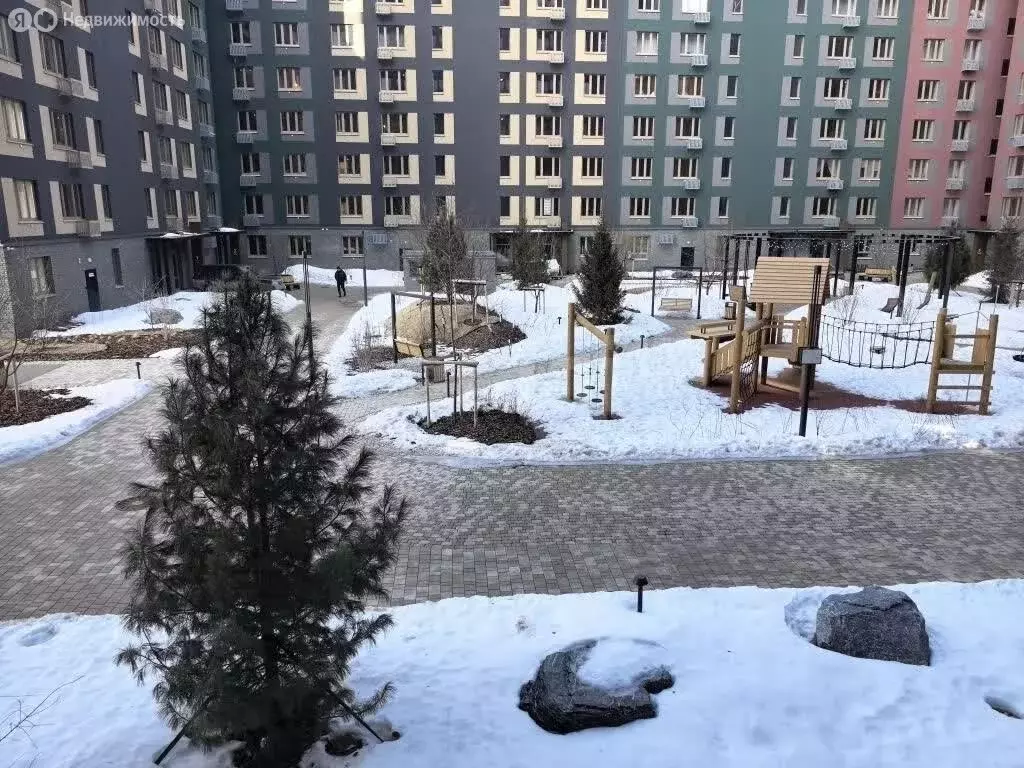 1-комнатная квартира: Тюмень, улица Республики, 204к12 (38.2 м) - Фото 2