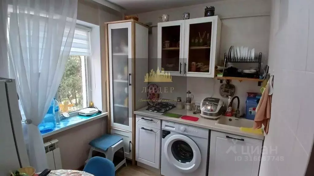 1-к кв. Краснодарский край, Темрюк ул. Ленина, 48 (30.0 м) - Фото 0