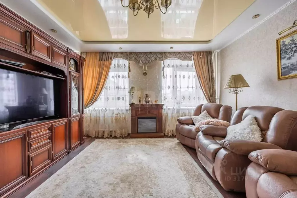 3-к кв. Санкт-Петербург Учительская ул., 18к3 (80.7 м) - Фото 1