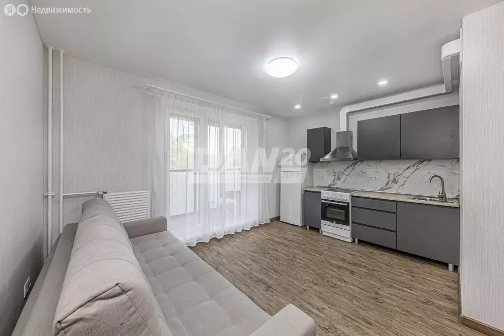 Квартира-студия: Челябинск, улица Маршала Чуйкова, 25 (23.6 м) - Фото 0