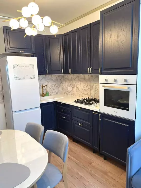 Продаётся 2-к квартира, 70 м - Фото 0