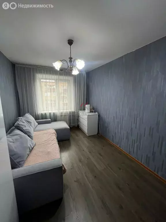 3-комнатная квартира: Абакан, улица Островского, 19 (66 м) - Фото 1