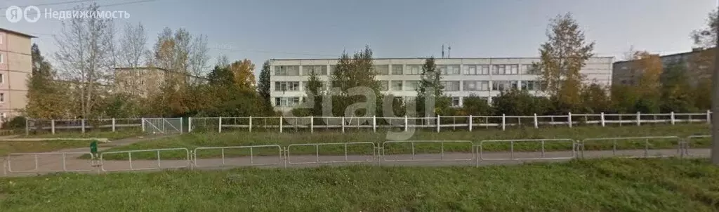 3-комнатная квартира: Усть-Катав, 2-й микрорайон, 21 (61.4 м) - Фото 1