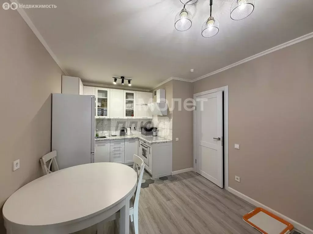2-комнатная квартира: Екатеринбург, улица Краснолесья, 10/3 (44 м) - Фото 1