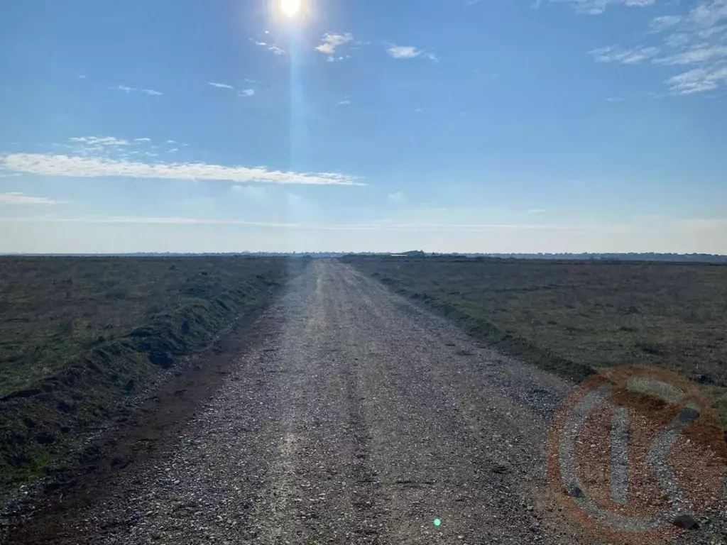 Участок в Крым, Сакский район, Суворовское с/пос, с. Великое ул. ... - Фото 1