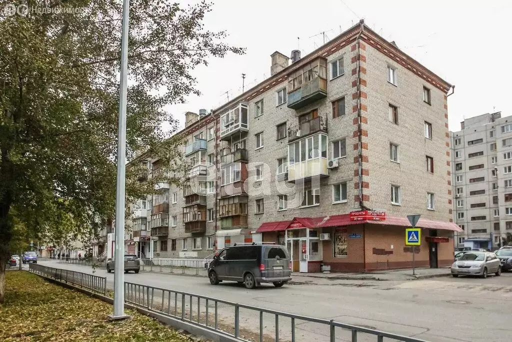 2-комнатная квартира: Тюмень, улица Салтыкова-Щедрина, 3 (41.2 м) - Фото 1