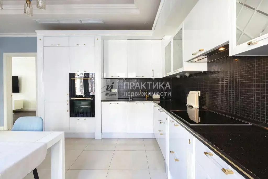 Продается 4-комнатная квартира - Фото 1