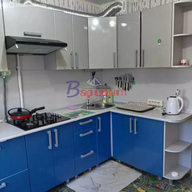 3-комнатная квартира: Чебаркуль, улица Каширина, 35 (63 м) - Фото 1