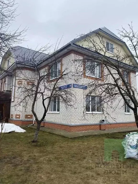 Коттедж в Марий Эл, Йошкар-Ола Советский пер., 10 (240 м) - Фото 1
