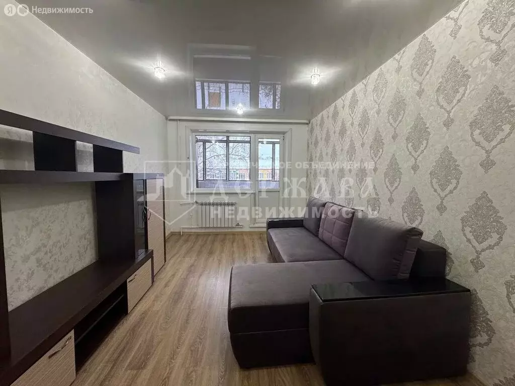 2-комнатная квартира: Междуреченск, проспект Строителей, 32 (44 м) - Фото 1