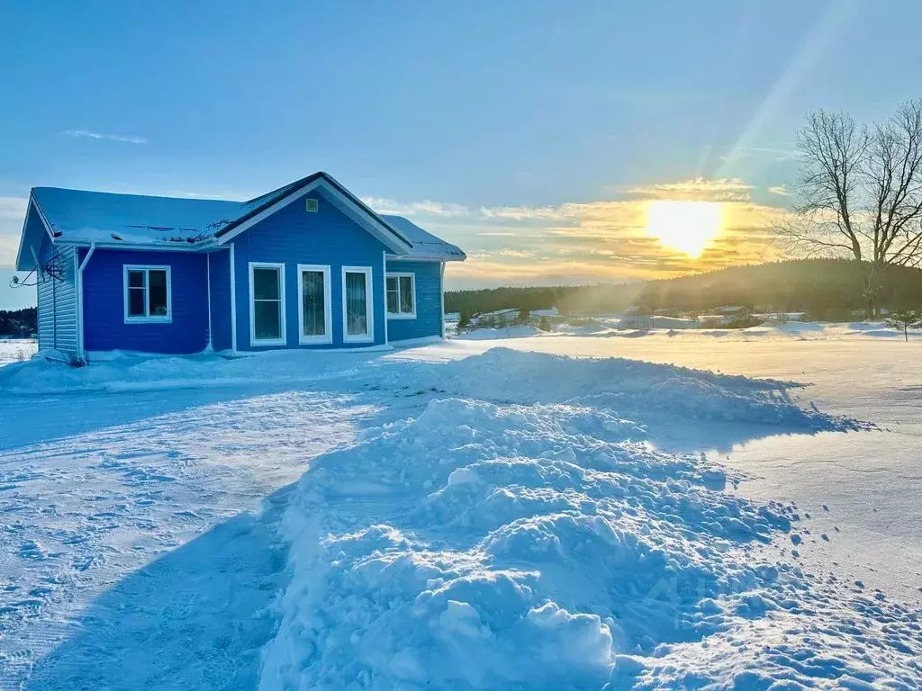 Дом в Карелия, Сортавальский муниципальный округ, пос. Ламберг ул. ... - Фото 1