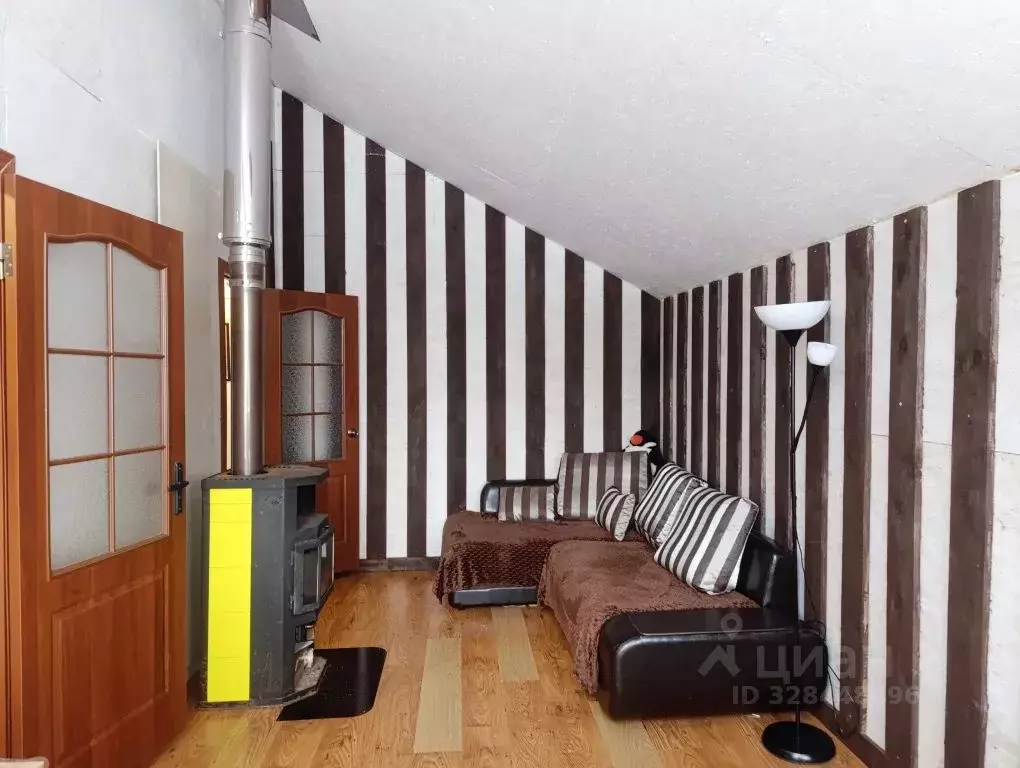 Дом в Псковская область, Гдовский муниципальный округ, д. Кунесть  (36 ... - Фото 2