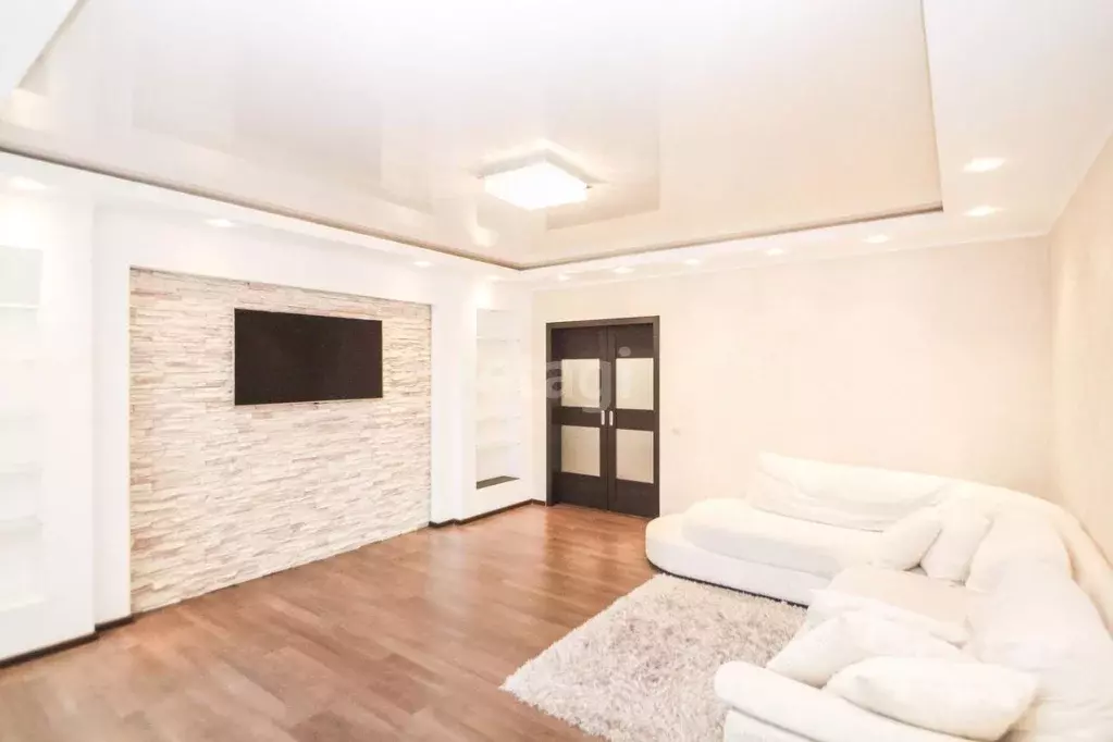 3-к кв. Тюменская область, Тюмень ул. Дружбы, 75 (101.3 м) - Фото 1