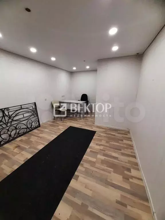 Продам помещение свободного назначения, 16.2 м - Фото 0