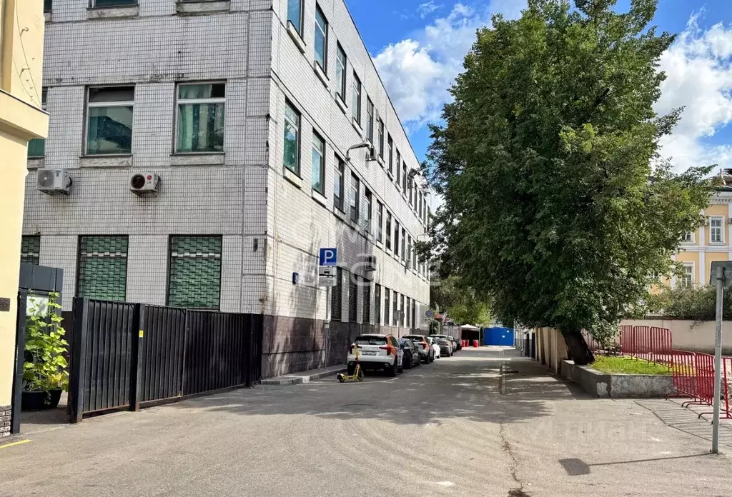 Помещение свободного назначения в Москва Кожевническая ул., 16С4 (121 ... - Фото 1