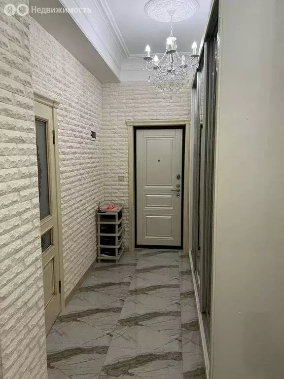 2-комнатная квартира: Махачкала, Гапцахская улица, 16 (90 м) - Фото 0