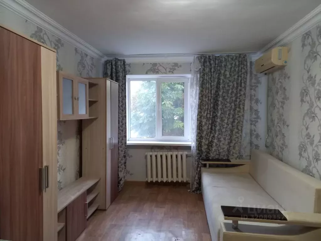 1-к кв. Крым, Симферополь просп. Кирова, 16/14 (31.3 м) - Фото 0
