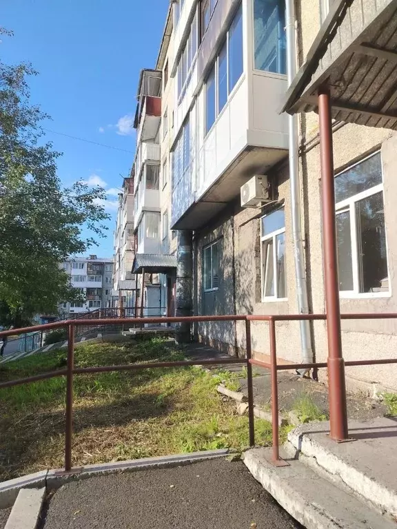 2-к кв. Кемеровская область, Кемерово бул. Строителей, 11 (45.0 м) - Фото 0