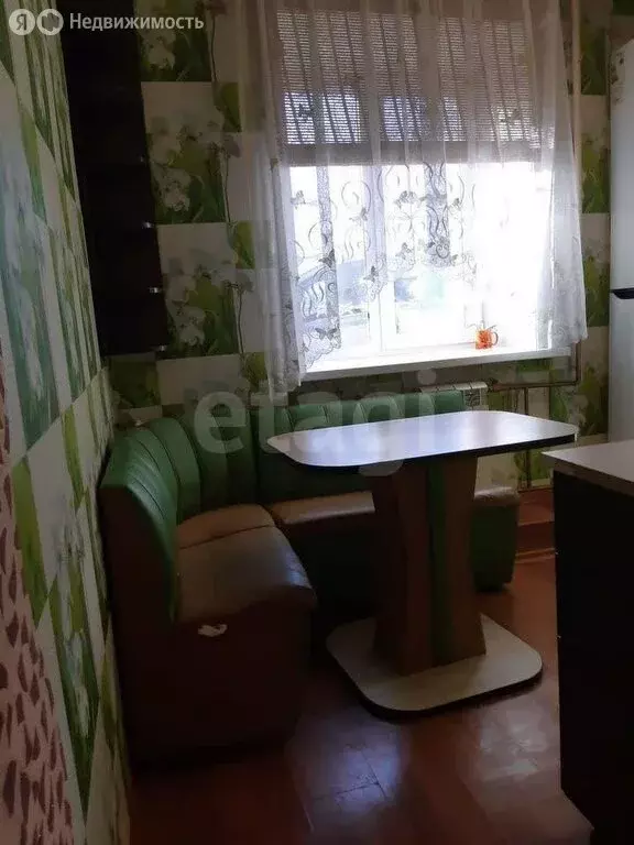 2-комнатная квартира: Иркутск, улица Безбокова, 7 (50 м) - Фото 1
